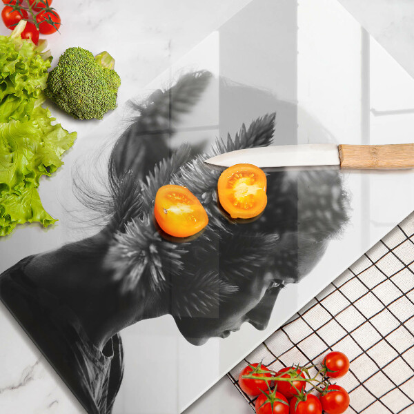 Üveg vágódeszka Nő és erdő