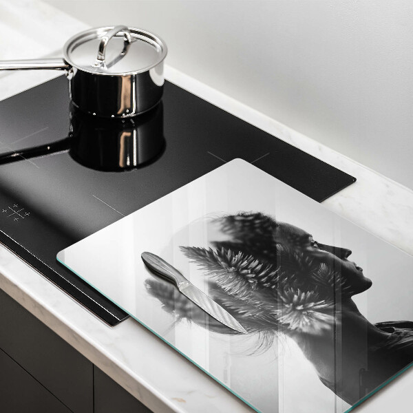 Üveg vágódeszka Nő és erdő