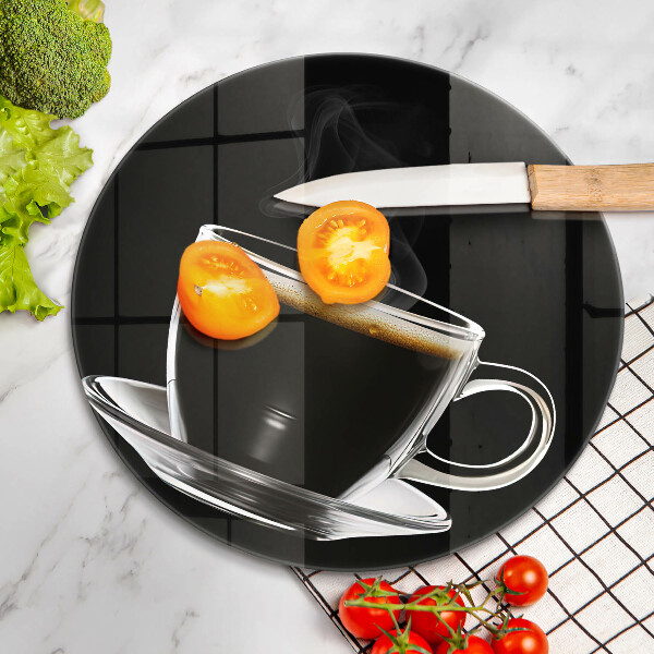 Üveg vágódeszka Egy pohár forró kávé