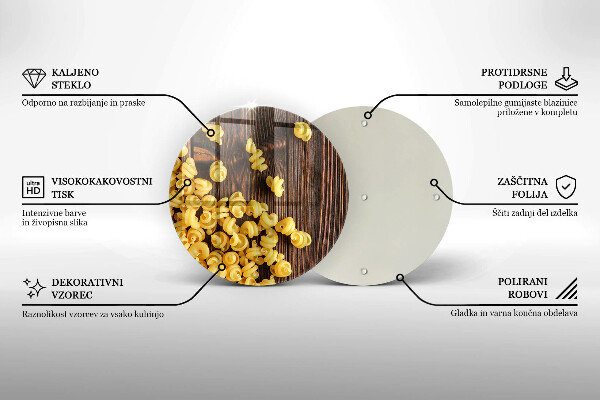 Üveg vágódeszka Tészta az asztalon