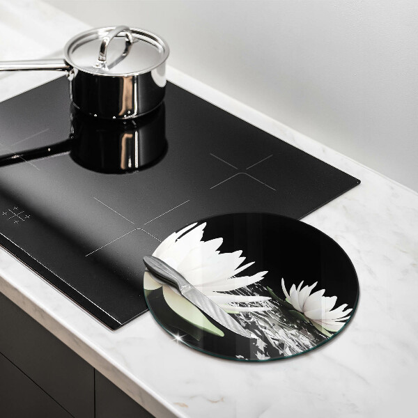 Üveg vágódeszka Fehér liliomok a vízen