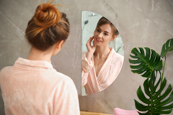 Félkör alakú tükör keret nélkül 40x80 cm