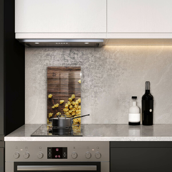 Tűzhely fedőlap Tészta az asztalon