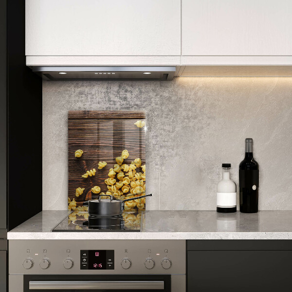 Tűzhely fedőlap Tészta az asztalon