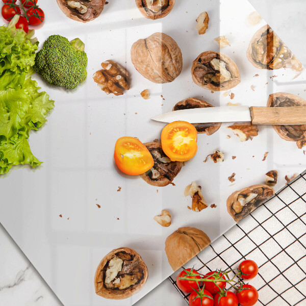 Tűzhelyvédő Dió fehér alapon