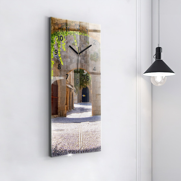 Téglalap alakú üvegóra Rodosz festői utcája