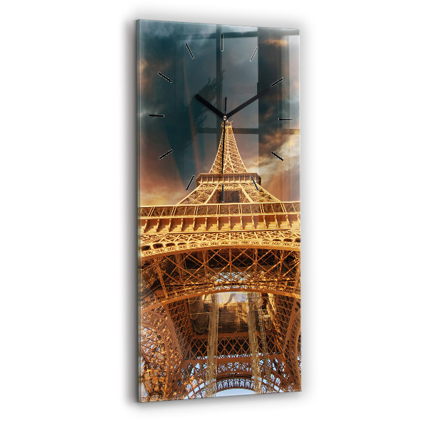 Téglalap alakú üvegóra Az Eiffel-torony a felhőkkel szemben