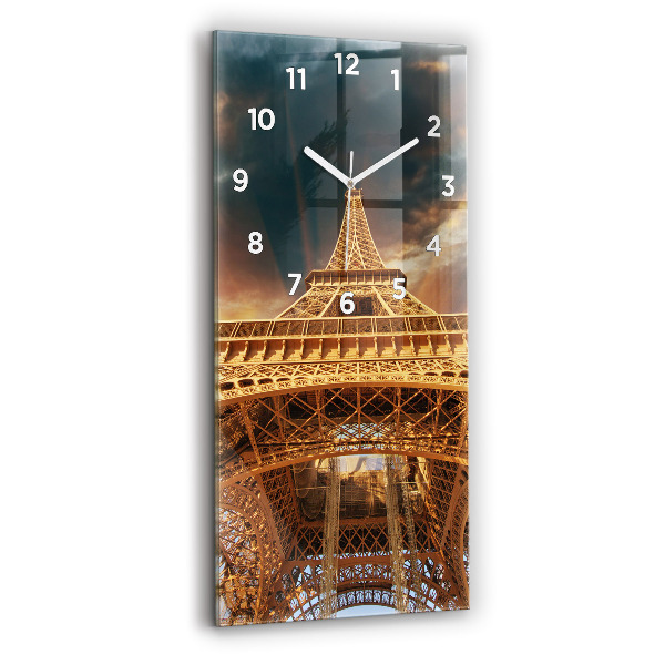 Téglalap alakú üvegóra Az Eiffel-torony a felhőkkel szemben
