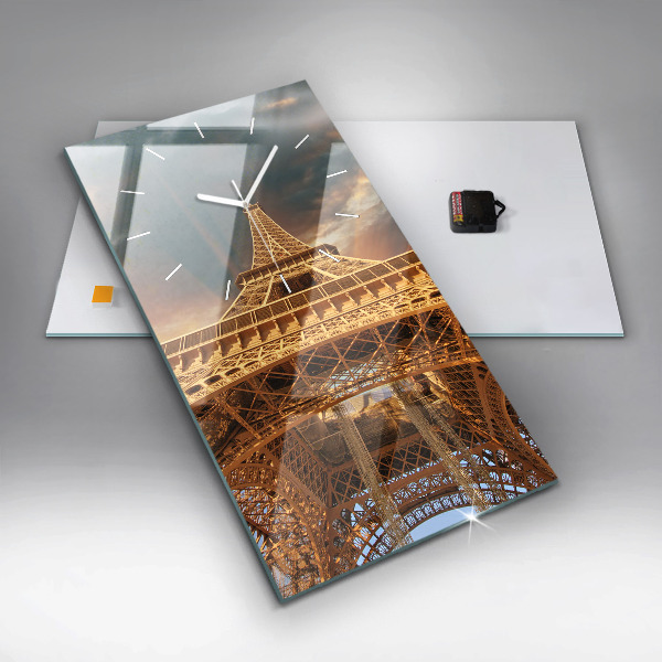 Téglalap alakú üvegóra Az Eiffel-torony a felhőkkel szemben