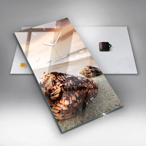 Téglalap alakú üvegóra Egy kagyló a tengerparton