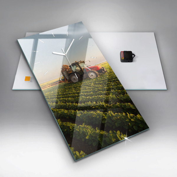 Téglalap alakú üvegóra Traktor egy mezőgazdasági területen