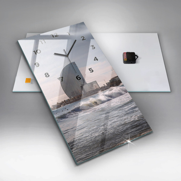 Téglalap alakú üvegóra Barcelona szörfös