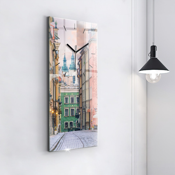 Téglalap alakú üvegóra Óváros Varsóban