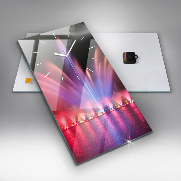 Téglalap alakú üvegóra Wroclaw-kút éjjel