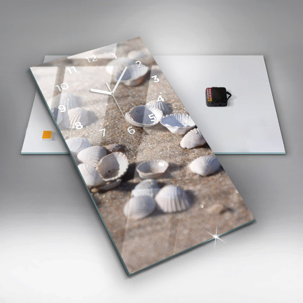 Téglalap alakú üvegóra Tengeri kagylók a tengerparton