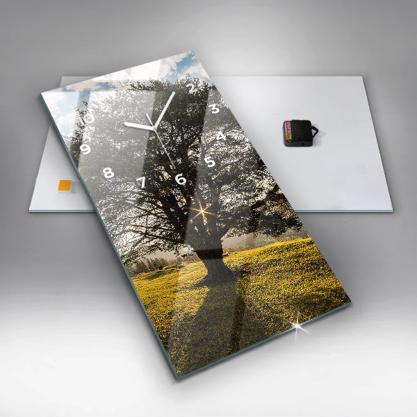 Téglalap alakú üvegóra Egy fa a dombon