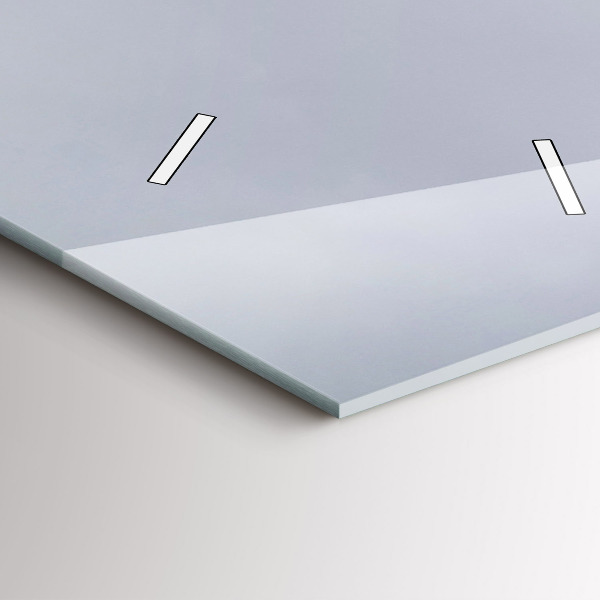 Téglalap alakú üvegóra Szűz Mária szobra Lyonban