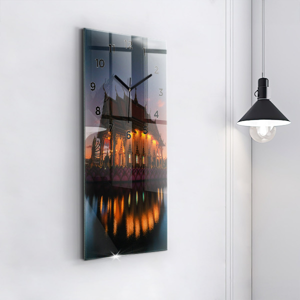 Téglalap alakú üvegóra Templom Bangkokban