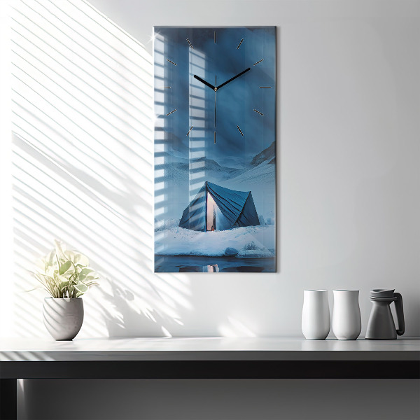 Téglalap alakú üvegóra Sátor Izland hegyei között