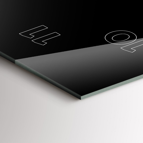 Téglalap alakú üvegóra Egy csésze fekete kávé