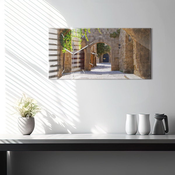 Vízszintes üvegóra Rodosz festői utcája