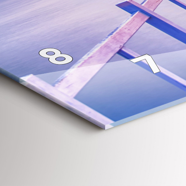 Vízszintes üvegóra Este a híd a kikötőben