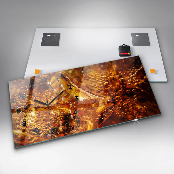 Vízszintes üvegóra Közeli kép az italról