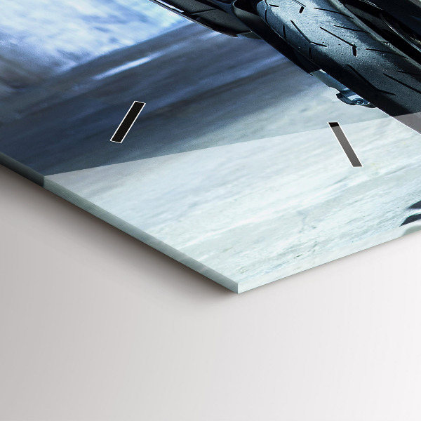 Vízszintes üvegóra Motorkerékpár a sikátorban