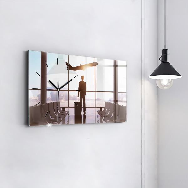 Vízszintes üvegóra Férfi a repülőtéren