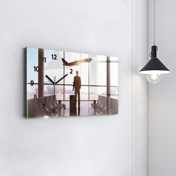 Vízszintes üvegóra Férfi a repülőtéren