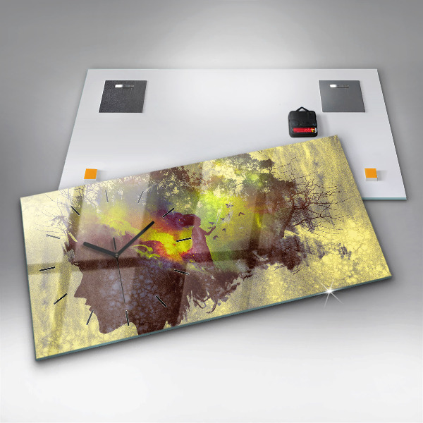 Vízszintes üvegóra Nő az erdőben