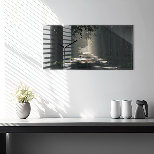 Vízszintes üvegóra Erdei út és a napfény csíkjai