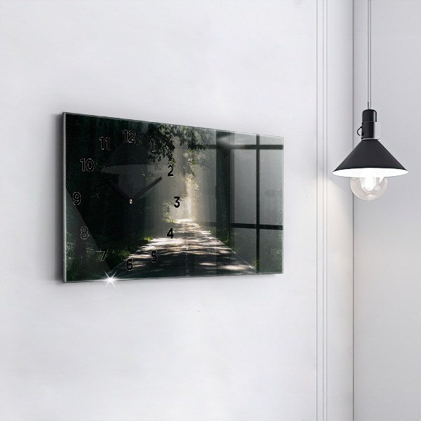 Vízszintes üvegóra Erdei út és a napfény csíkjai