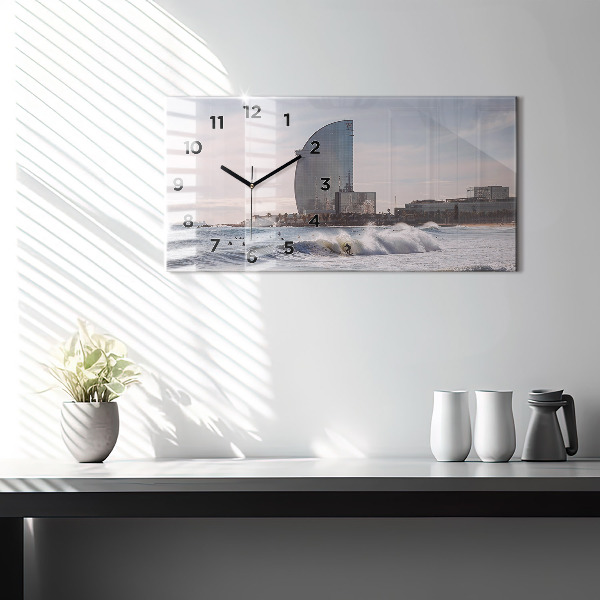 Vízszintes üvegóra Barcelona szörfös