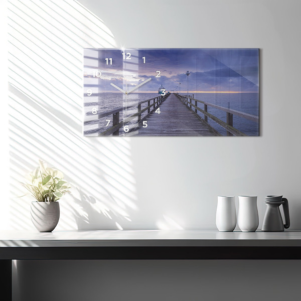 Vízszintes üvegóra Móló a Balti-tengeren