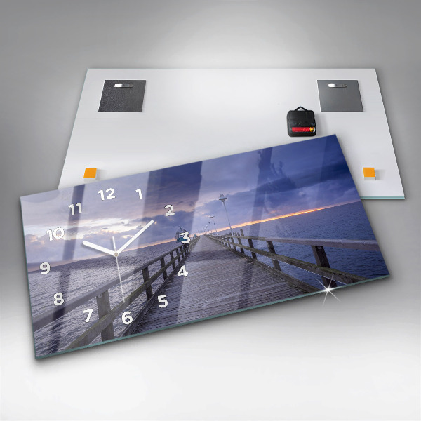 Vízszintes üvegóra Móló a Balti-tengeren