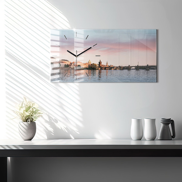 Vízszintes üvegóra Károly híd Prágában