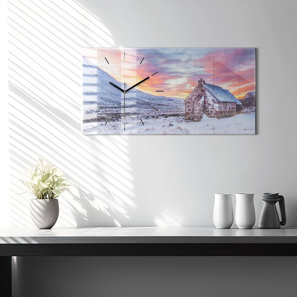 Vízszintes üvegóra Víkendház hegyekben