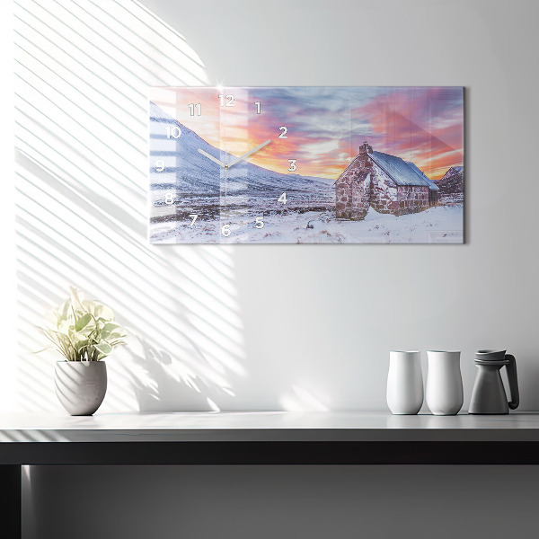 Vízszintes üvegóra Víkendház hegyekben