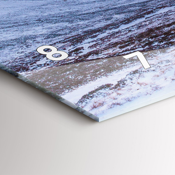 Vízszintes üvegóra Víkendház hegyekben