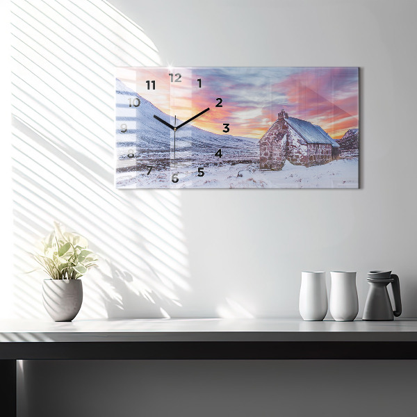 Vízszintes üvegóra Víkendház hegyekben