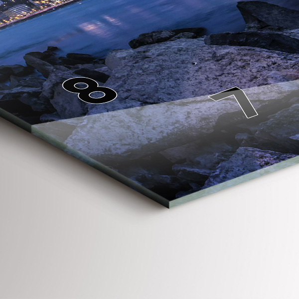 Vízszintes üvegóra Sziklás part a híd alatt