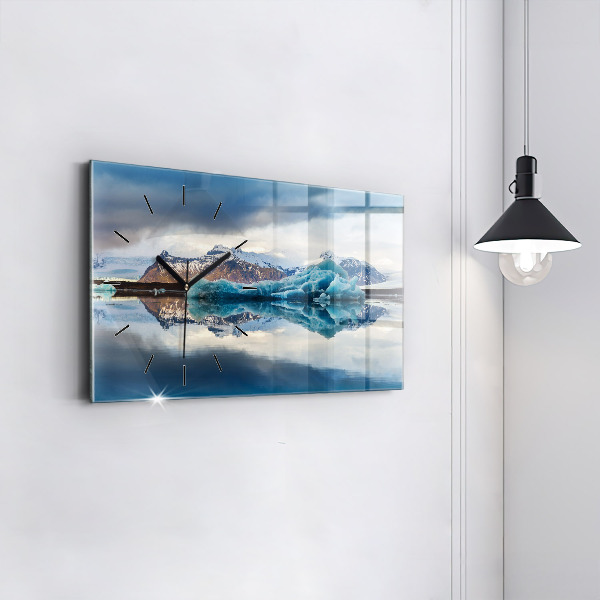 Vízszintes üvegóra Jokulsarlon-tó Izlandon