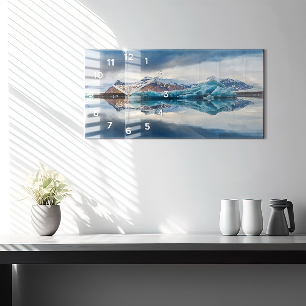 Vízszintes üvegóra Jokulsarlon-tó Izlandon