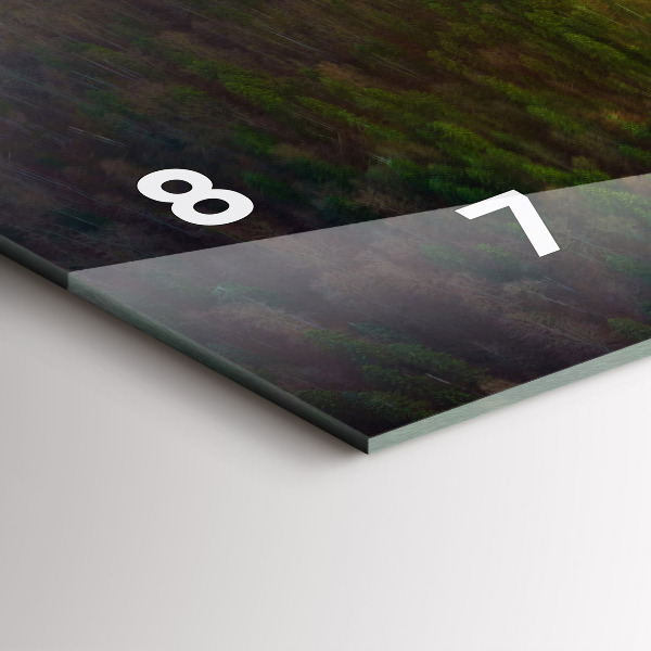 Vízszintes üvegóra Naplemente a hegyek felett