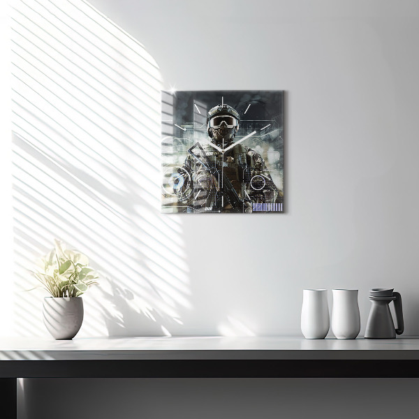 Szögletes fali üvegóra Katona fegyverrel