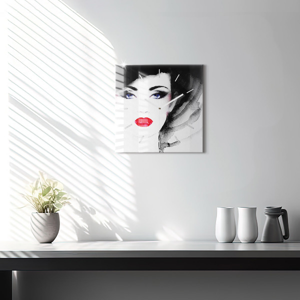 Szögletes fali üvegóra Egy nő portréja