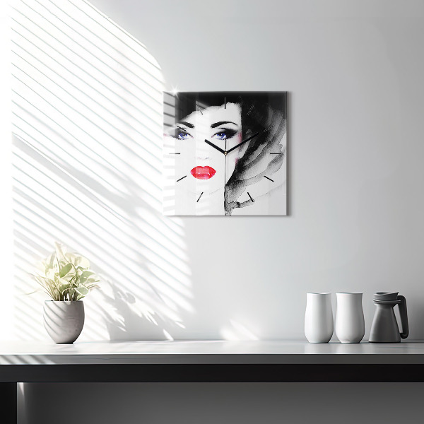 Szögletes fali üvegóra Egy nő portréja