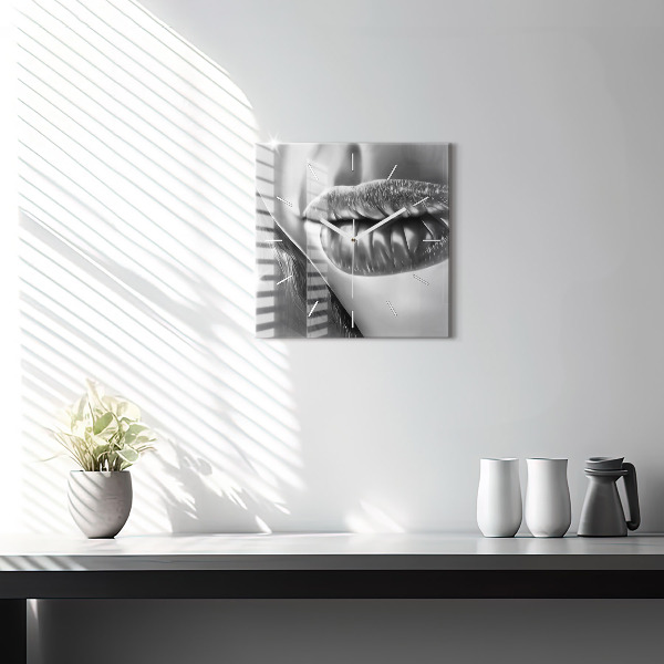 Szögletes fali üvegóra Női ajkak
