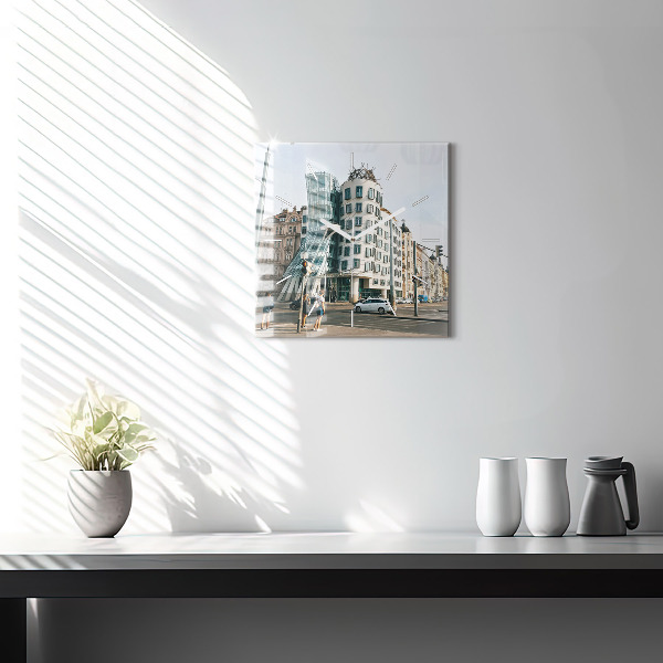 Szögletes fali üvegóra Táncoló ház Prága